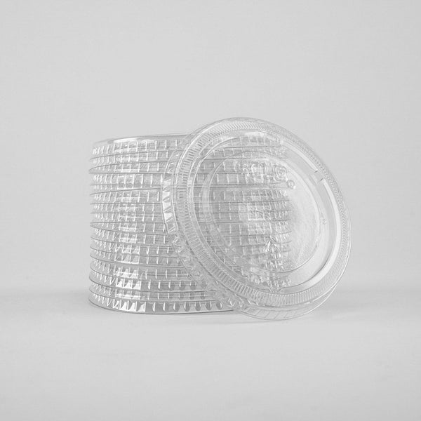 Tapa plástica en polietileno (Pet) lisa transparente sin perforación marca Dart. Sugerida para vasos plásticos TP9R, TP12, TR16, TN20 Y TN22.